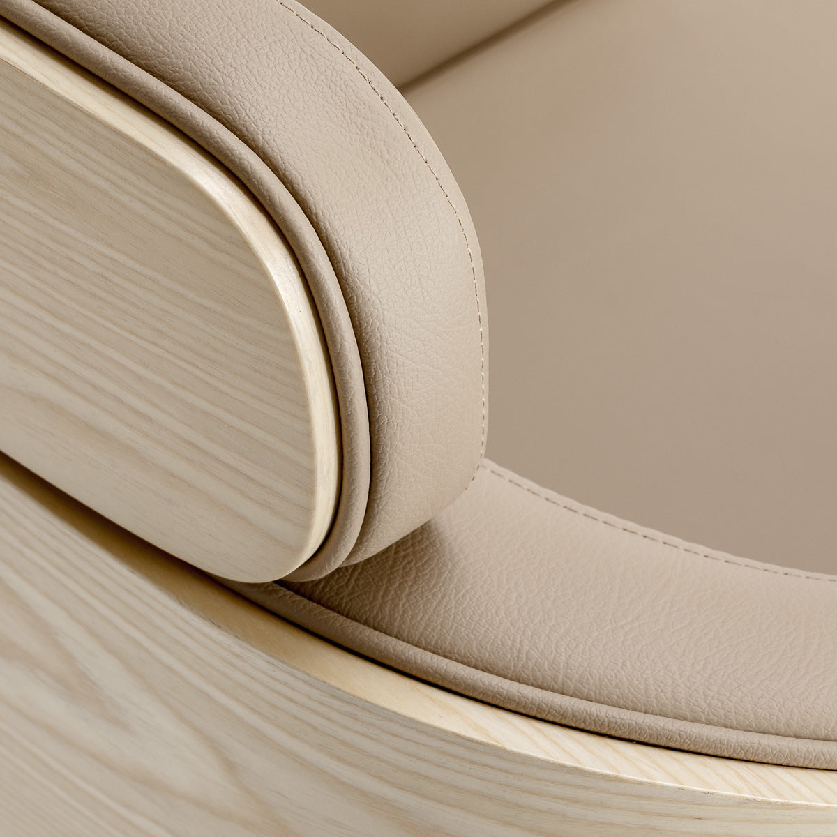 Gabbiano Wratislavia frisørstol beige krom base