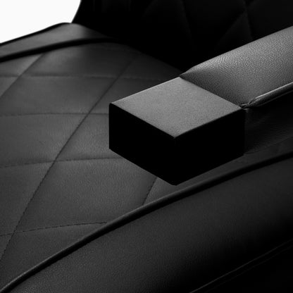 Hair System BM880 i klassisk sort – barberstol med sort stel til stilfulde saloner.